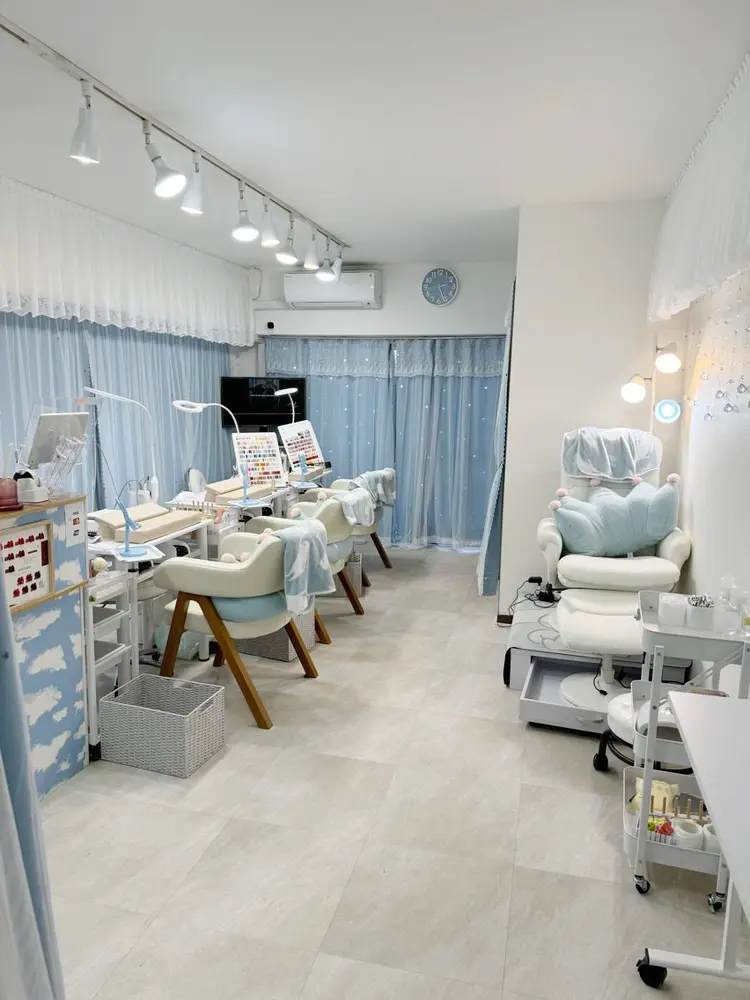 ROKA NAIL サロンの内観・外観1