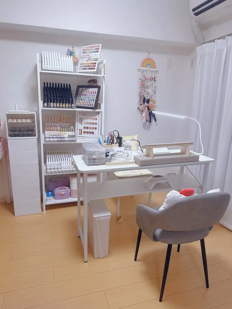 あずさネイルの内観・外観1