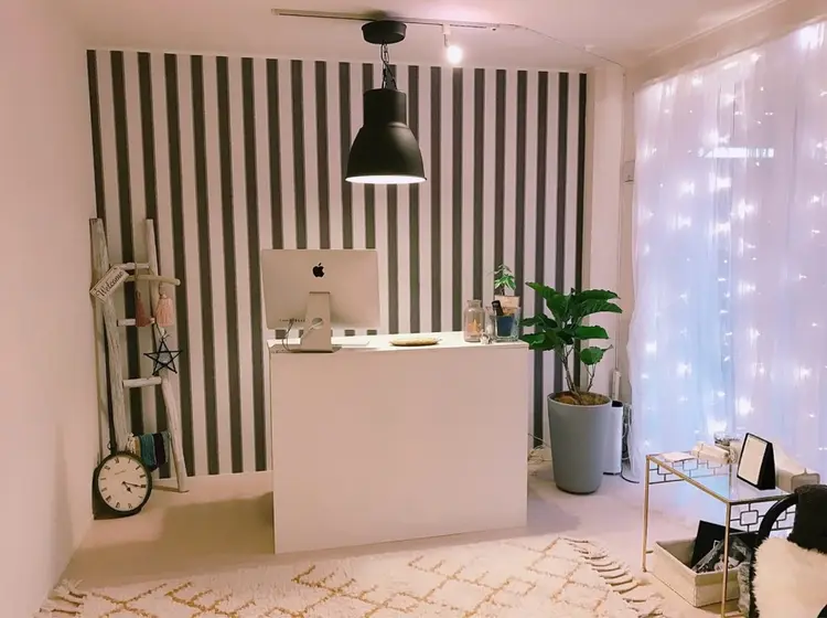 リリーナアイラッシュの内観・外観1