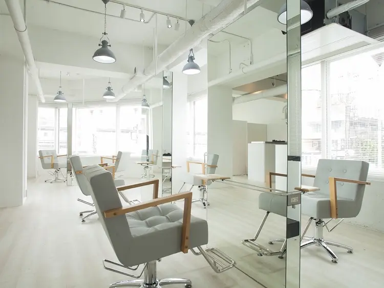 Lana hair salon KOZOJI【ラナヘアーサロン コウゾウジ】の内観・外観2