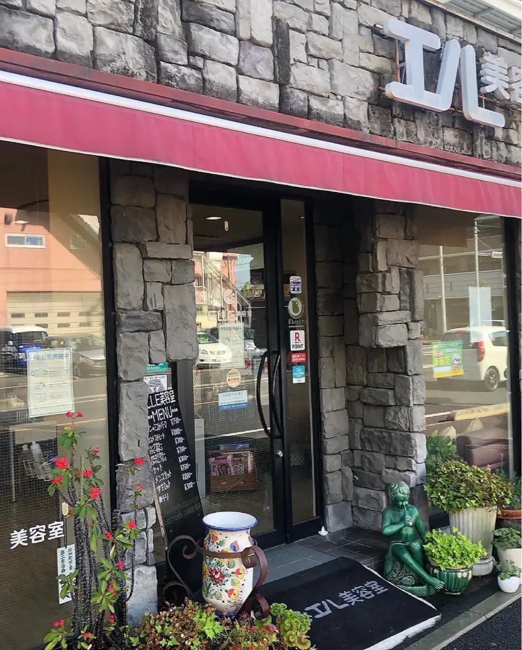 エル美容室の内観・外観1