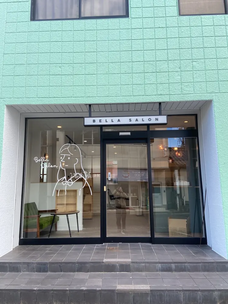 BellaSalonの内観・外観1