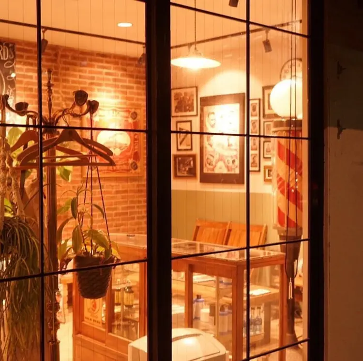 BARBER SHOP NEW  STANDARDの内観・外観2