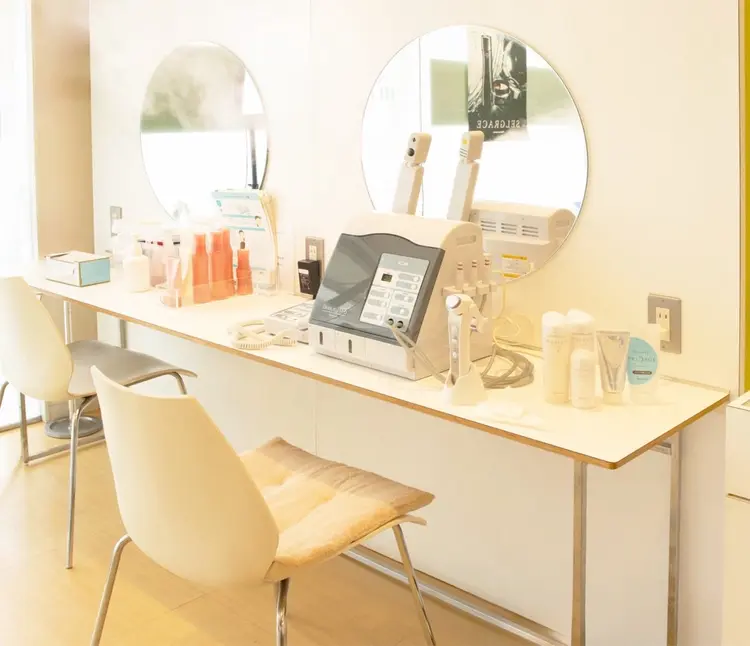 ナリスビューティステーション　デ・アイム海南の内観・外観1