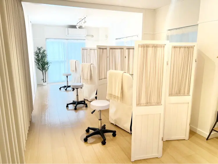 WHITEEYE平塚店の内観・外観1