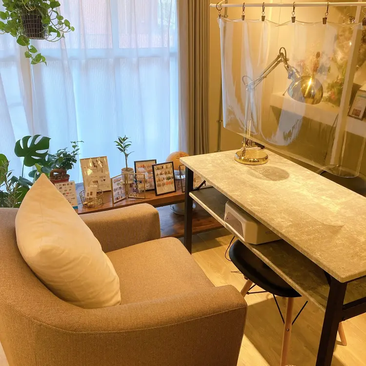 nails by Mikaの内観・外観3