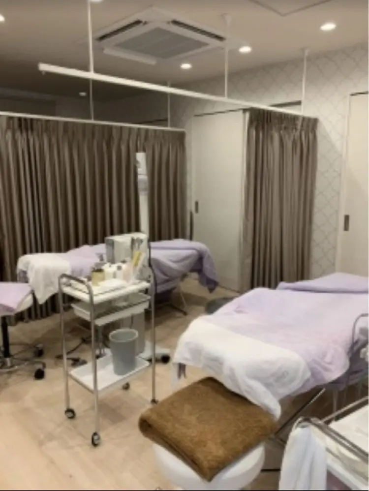 メナードフェイシャルサロン丸の内ヒルズの内観・外観2