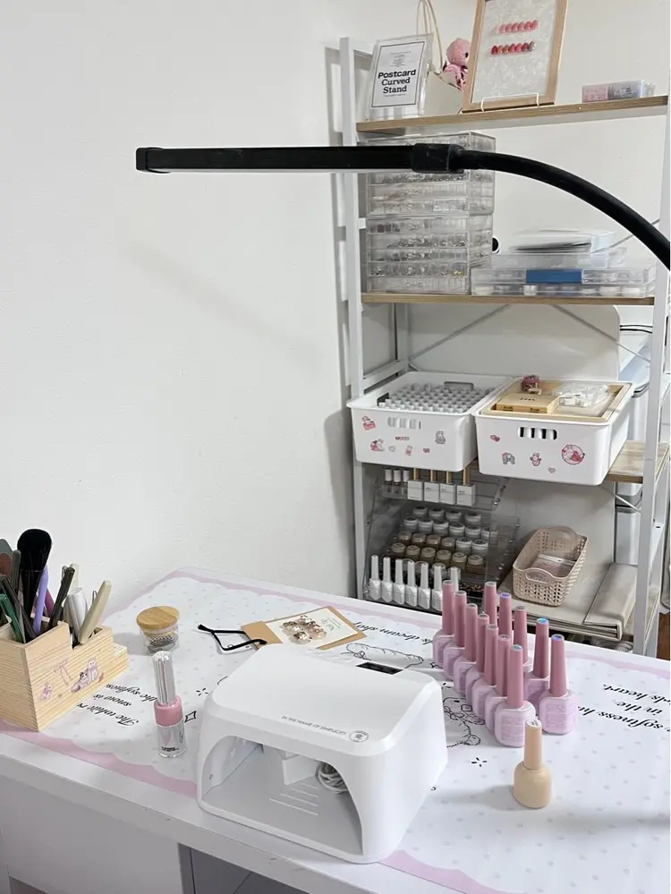 はなネイルの内観・外観2