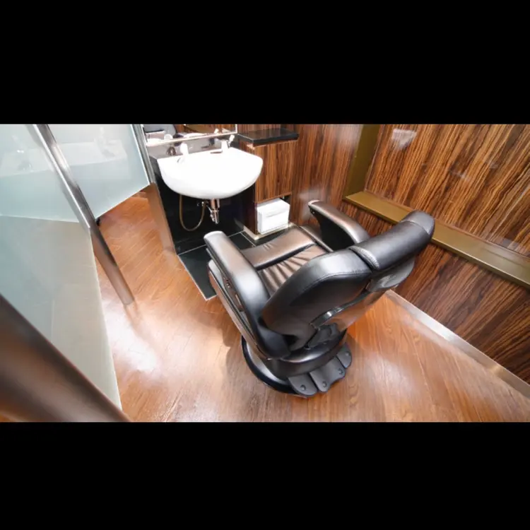 HIRO GINZApremium barber新宿の内観・外観2