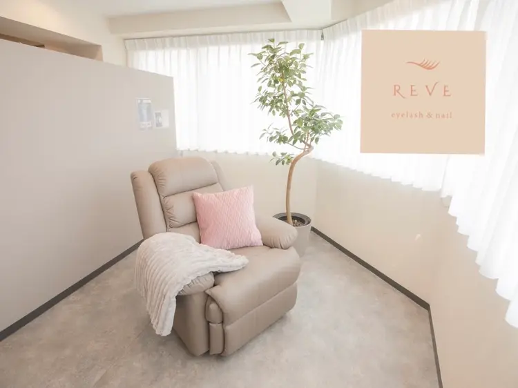 eyelash ＆nail  REVEの内観・外観2