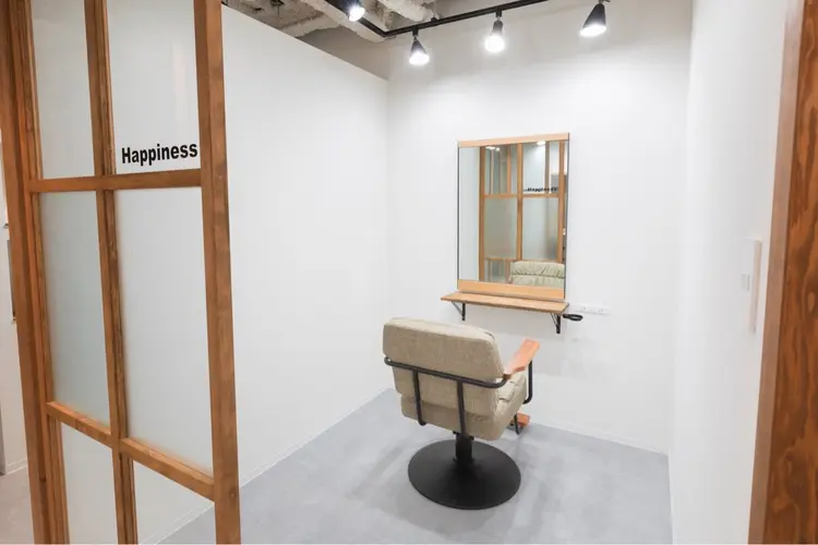 BEAUREX SHARE SALON 市川の内観・外観1