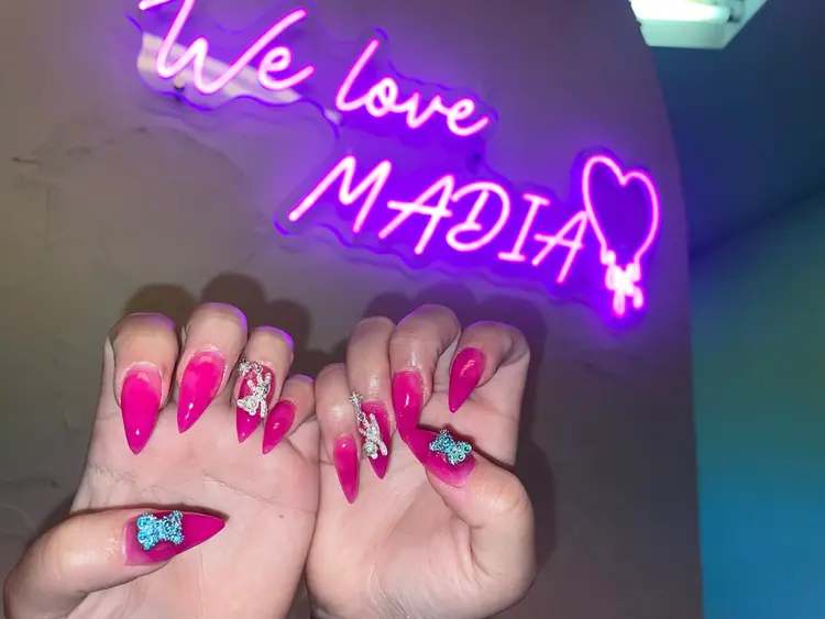 BEAUTY LINE 藤沢店の内観・外観1