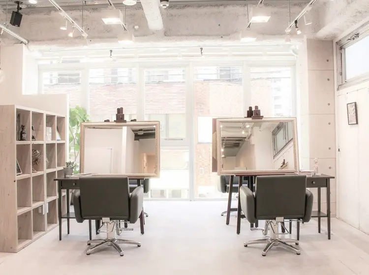 BANK'S HAIRの内観・外観1