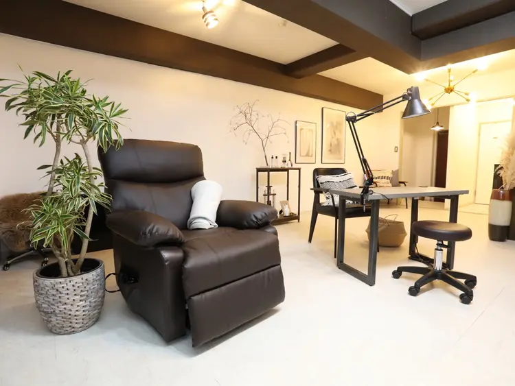 nail atelier AMBERの内観・外観1