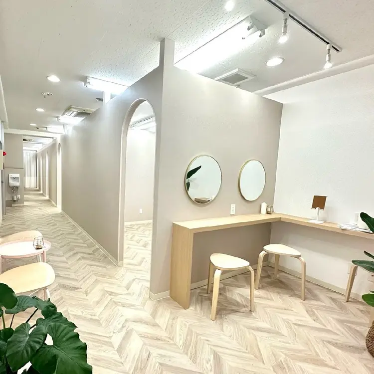 roomee シェアサロン 薬院店の内観・外観1
