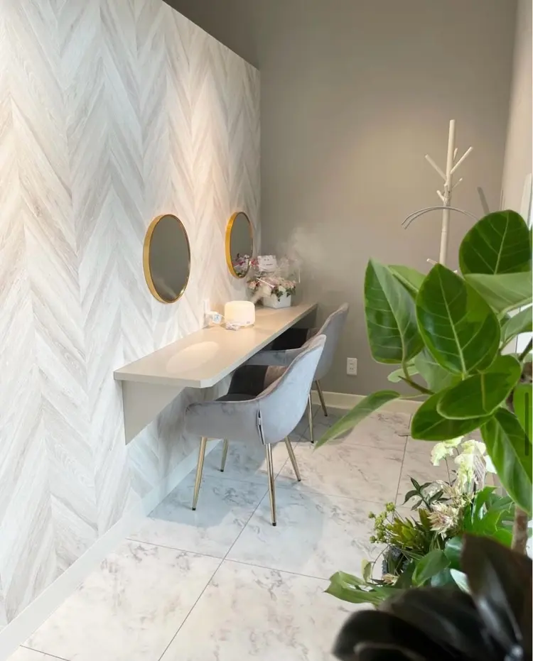 眉毛とまつげパーマの専門店　ロレインブロウ　金沢店の内観・外観2