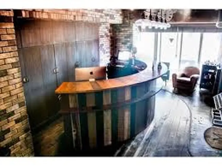 HAIR SALON M Fe's 池袋の内観・外観1