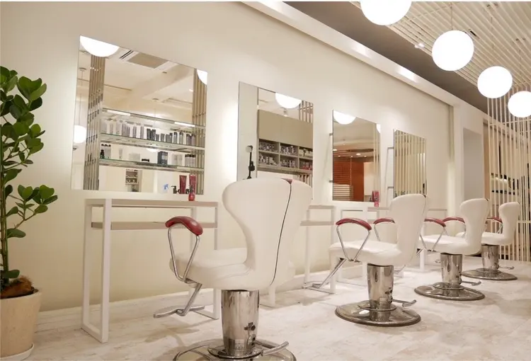 Earth市ヶ谷店の内観・外観3