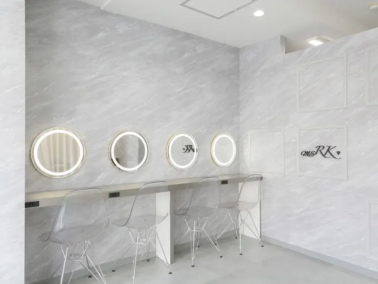 アイラッシュ・まつ毛パーマ・マツエク専門店meRK京都駅前店の内観・外観1