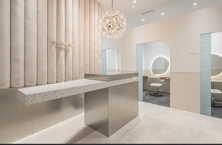 SALOWIN銀座RAYⅡ店の内観・外観1