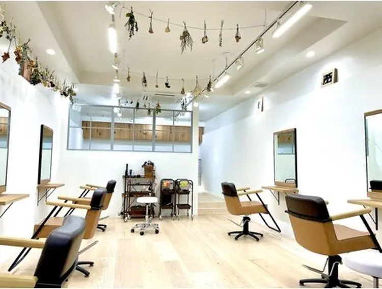 hair salon creamの内観・外観2