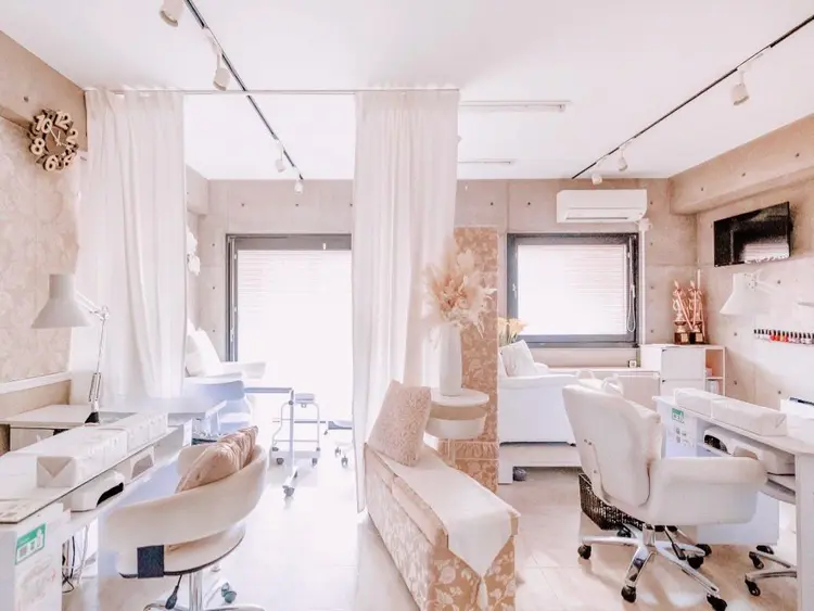 リアーナネイルスクールの内観・外観1