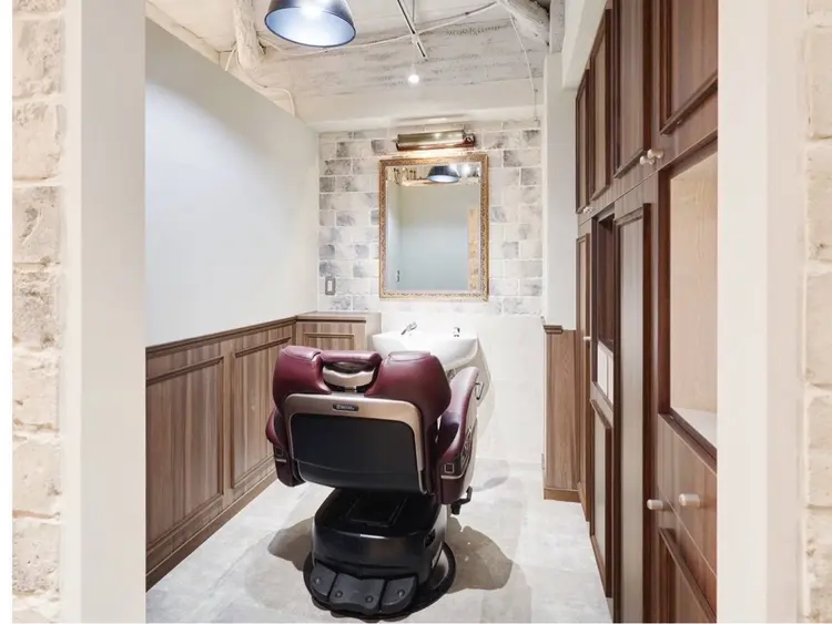 Million Bucks BarBer Shopの内観・外観2