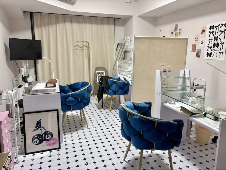 Sii nailの内観・外観1