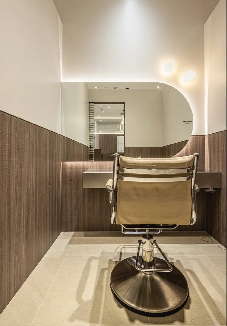 SALOWIN銀座CURA店の内観・外観2