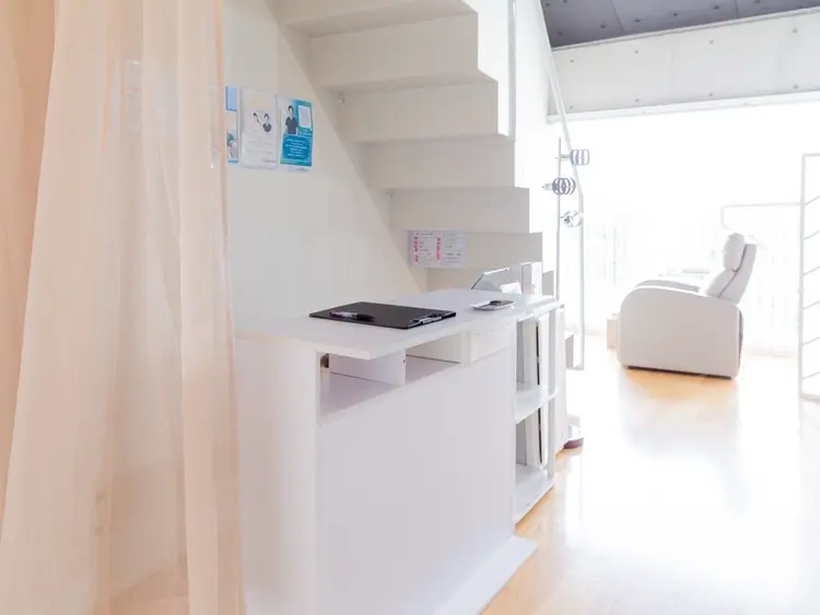 WHITE EYE大和八木店の内観・外観1