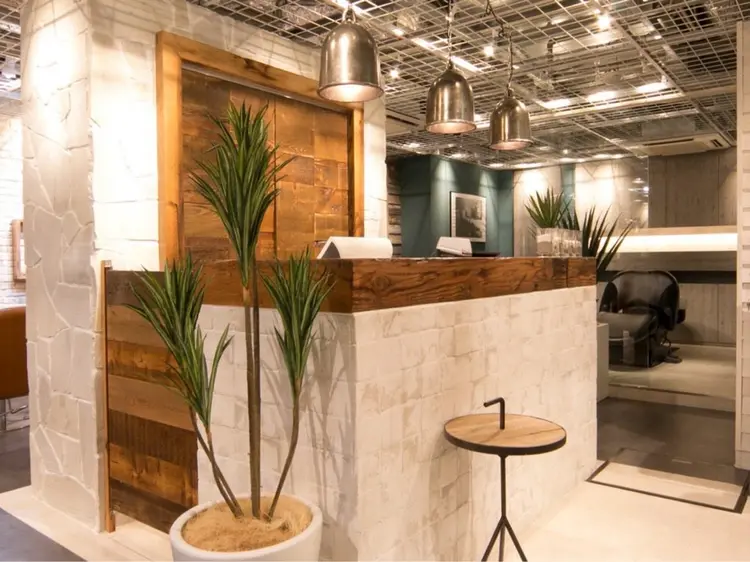 AUBE HAIR tenjin【オーブヘアーテンジン】の内観・外観2