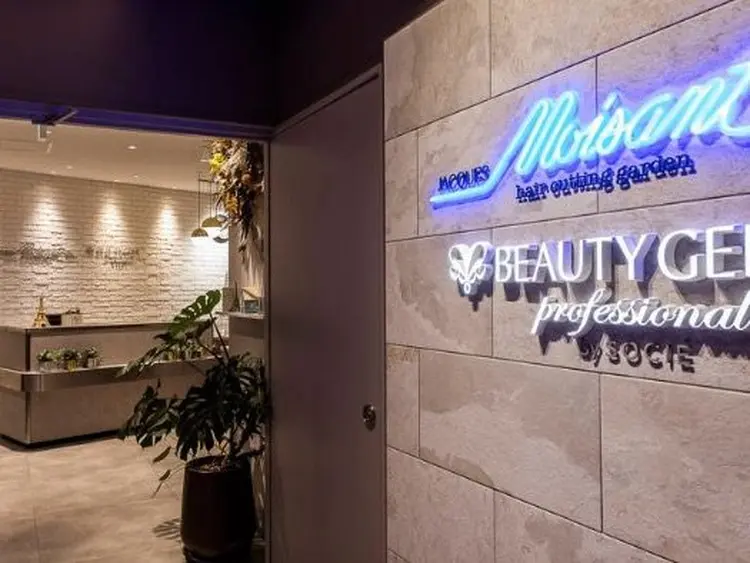 BEAUTY GENE professional 梅田店の内観・外観1