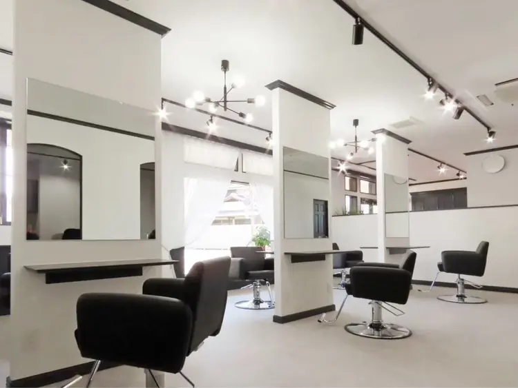 Logの内観・外観1