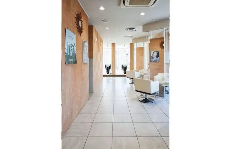 ZELE AVEDA 浦和PARCOの内観・外観2