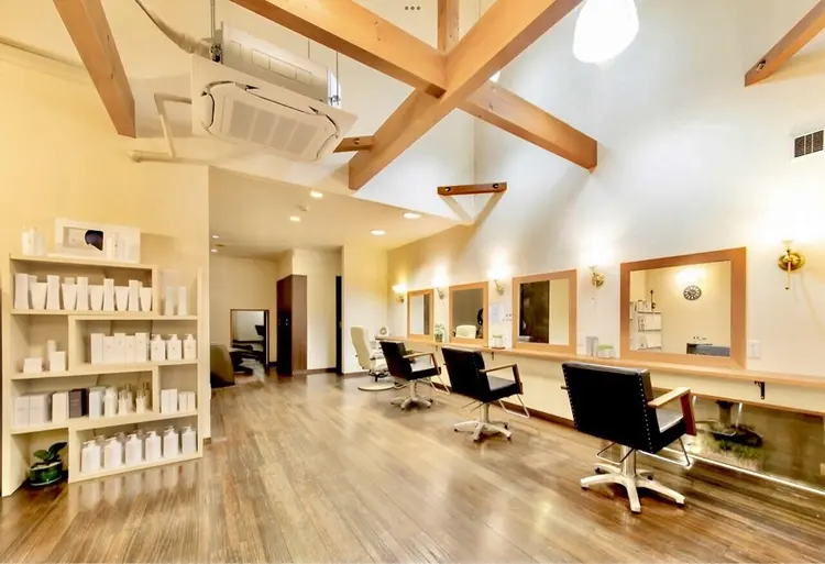 hair design cure+の内観・外観2