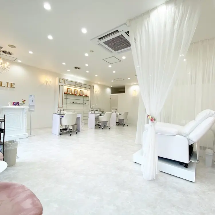 ROSALIE Nail&Eyelash Salonの内観・外観1