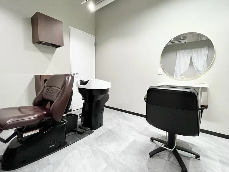 髪質改善&Spa fee by carrefour 大橋店[フィー・バイ・カルフール大橋]の内観・外観1