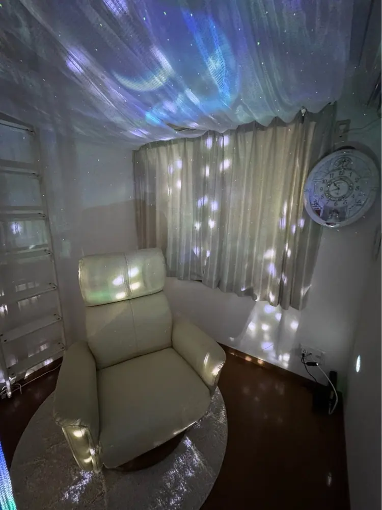 月とふくろうの内観・外観1