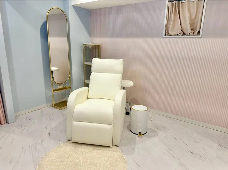 &α 三宮店の内観・外観1