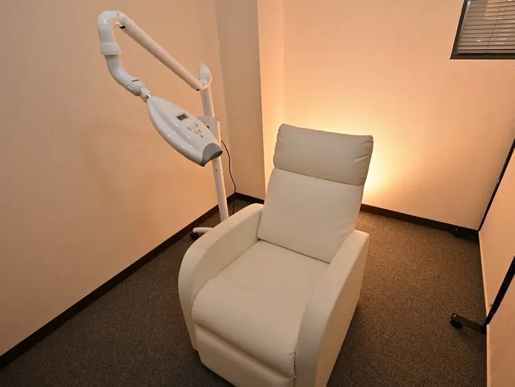 セルフホワイトニング専門店&Riの内観・外観2