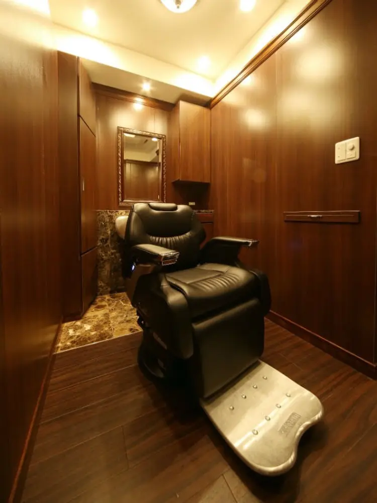 hiroginza新橋銀座口店モデル専用の内観・外観2