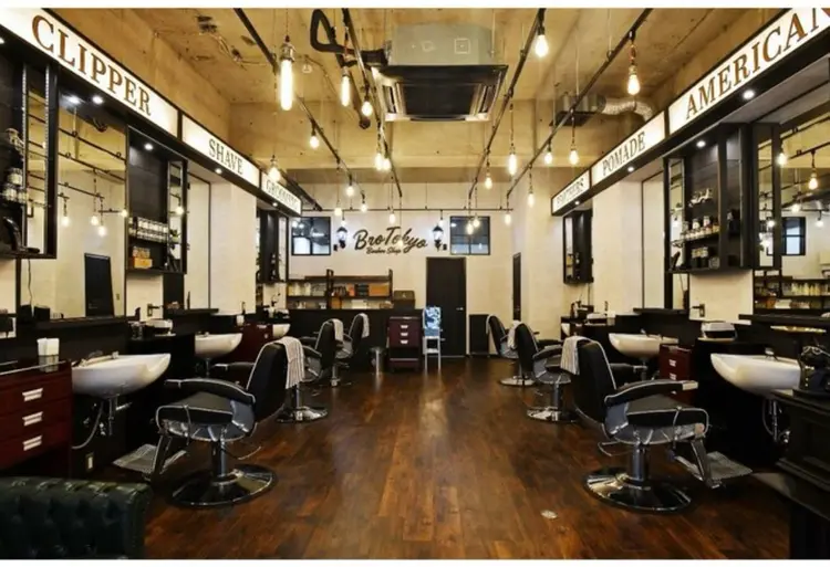 Bro  Tokyo BARBER SHOP 神田店の内観・外観1