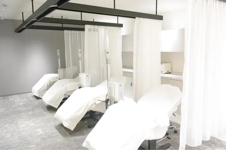 ウインズ海老名サロンの内観・外観1