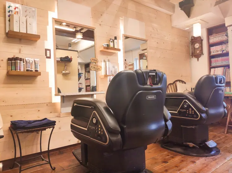 カットハウスT'sの内観・外観3