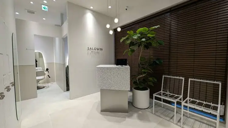 SALOWIN京都河原町店の内観・外観1