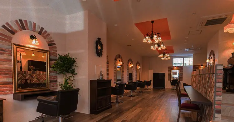 FAVORの内観・外観1