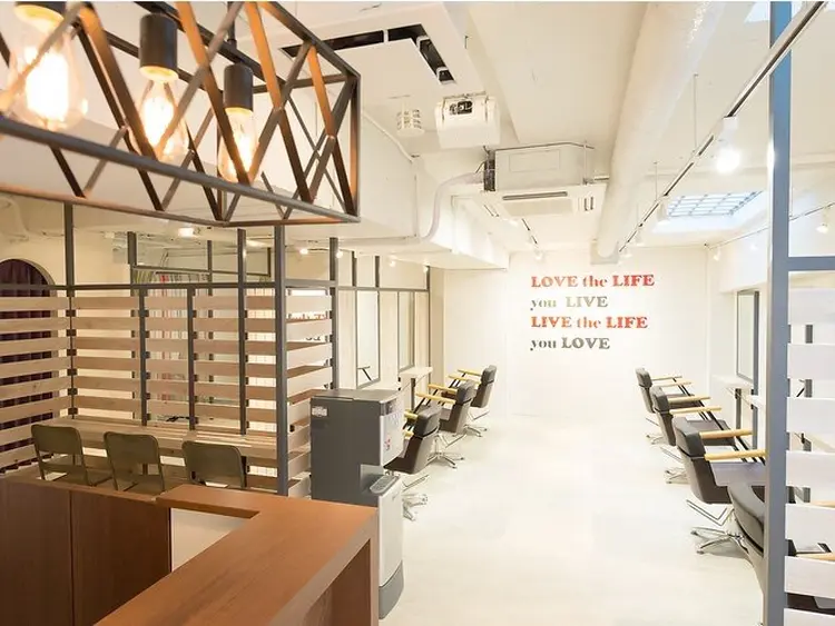 RISEHAIRBRAND豊中の内観・外観2