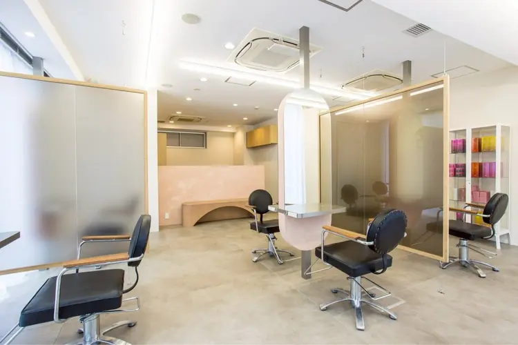 SOL by shes 梅田茶屋町の内観・外観3