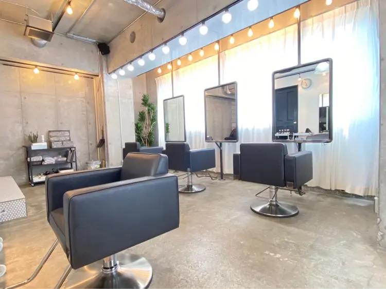 Bondの内観・外観2