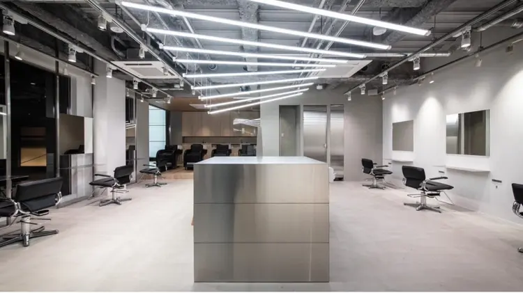 メンズサロン fifth 天神大名の内観・外観1